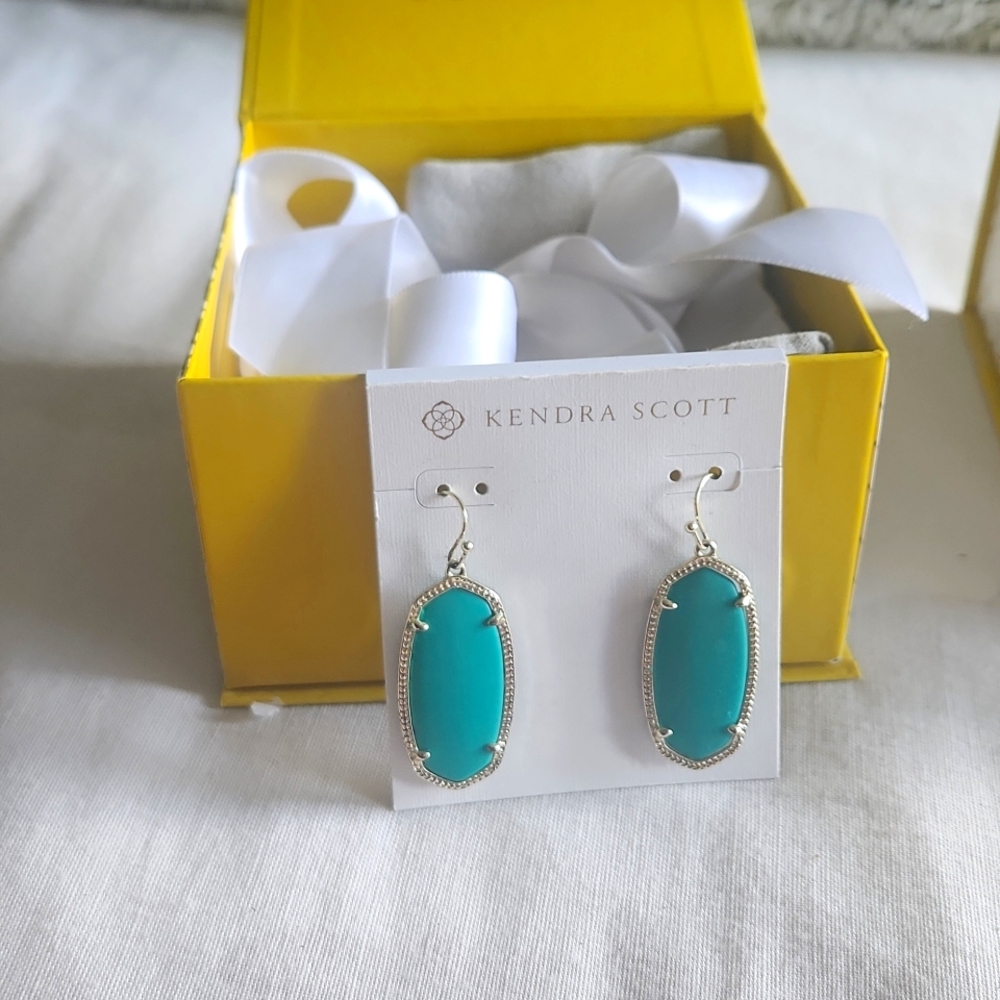Kendra scott earrings
